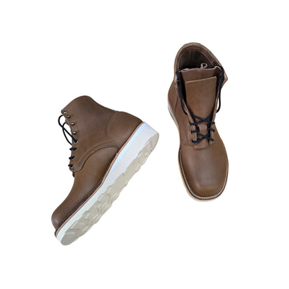 6" Munson Last boot, Brown lace-up leather work boot  with vibram sole side view